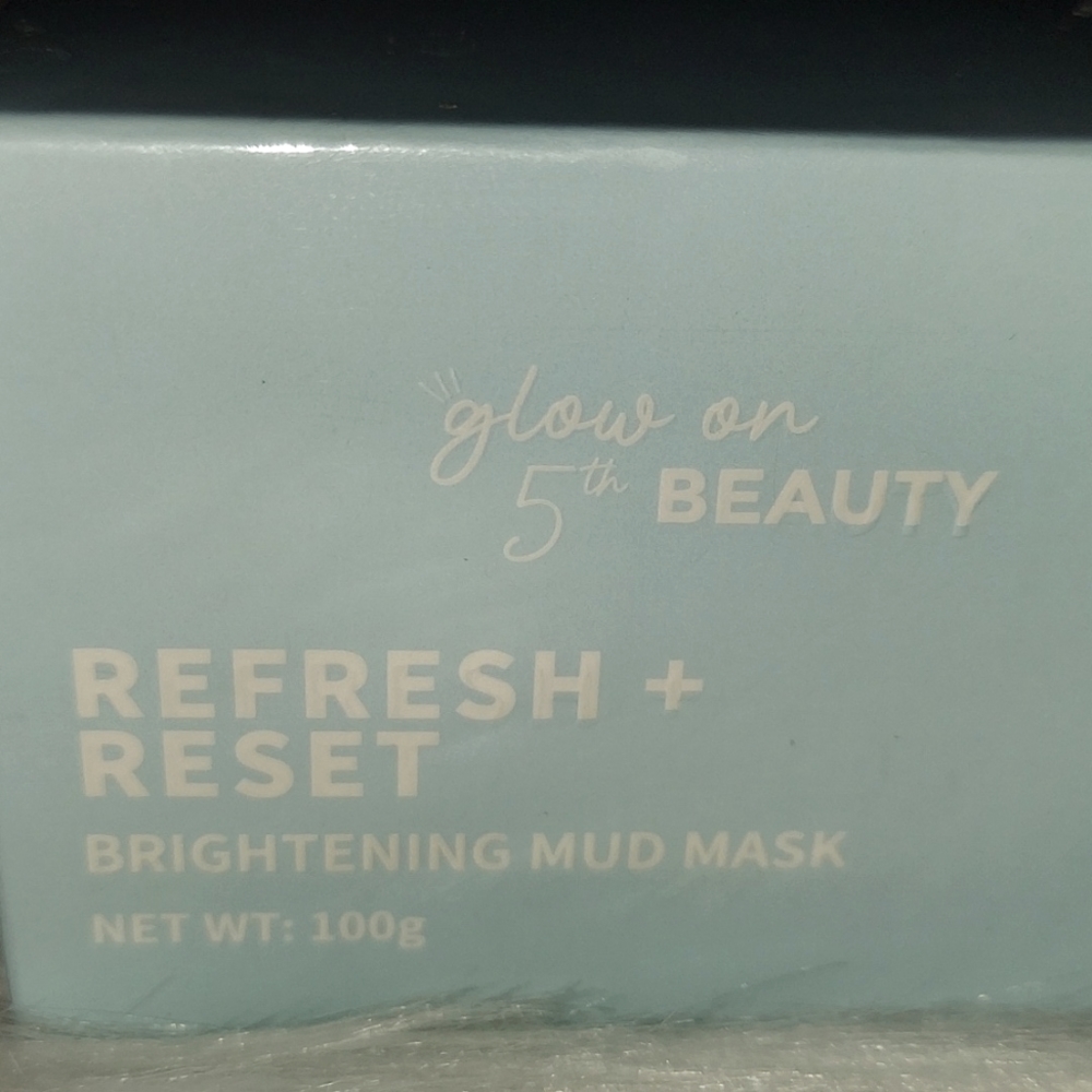 Glow on 5th Beauty Mud Mask